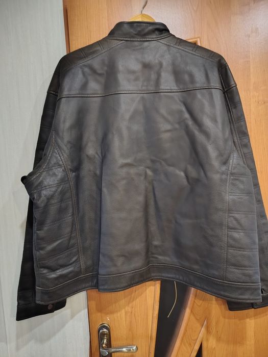 Нова шкіряна чоловіча курточка