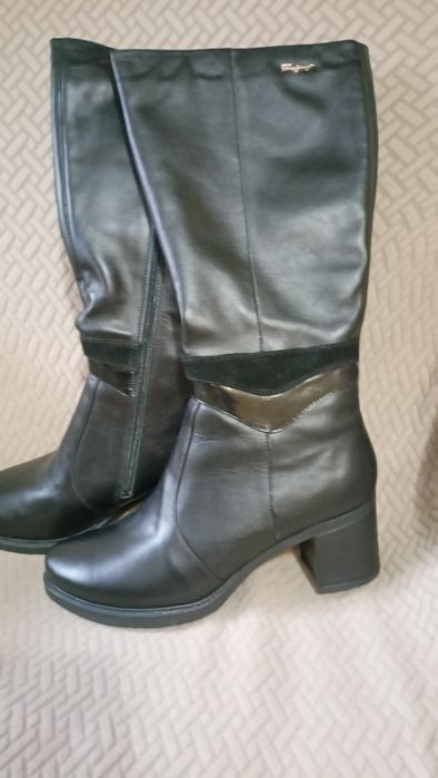 Продаю сапоги кожаные зимние новые