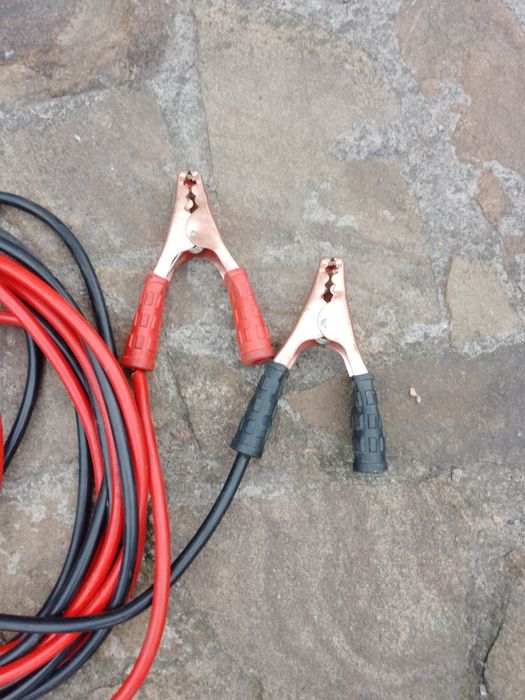 Провода високовольтні для прикурювання авто