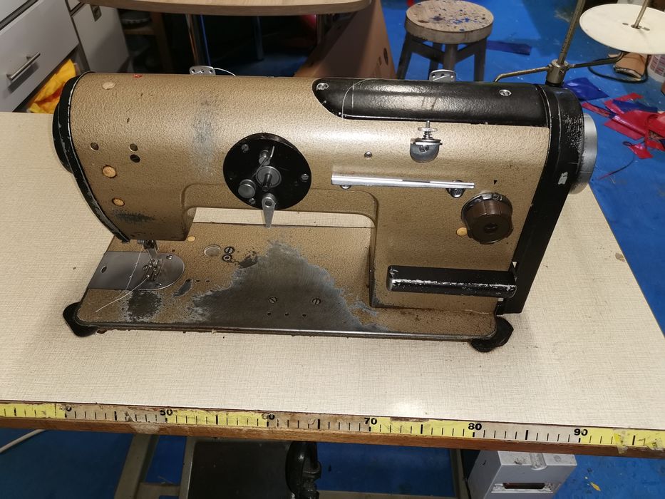 Maszyna do szycia Textima stebnówką