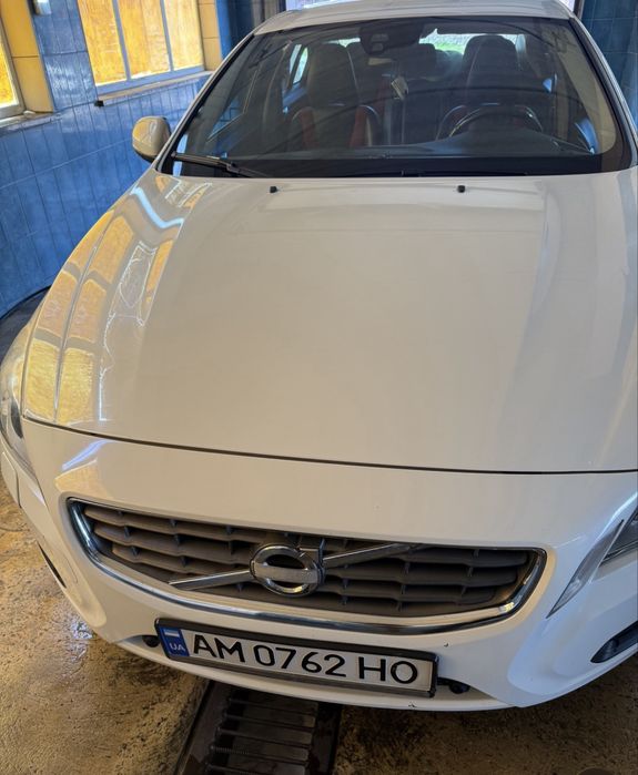 Срочний продаж volvo s60,в чудовому стані