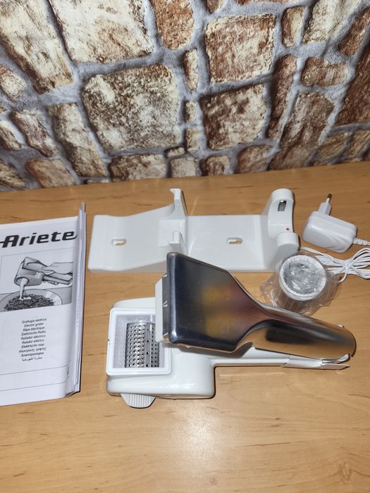 Tarka elektryczna do sera Ariete 44 Grati metalowa