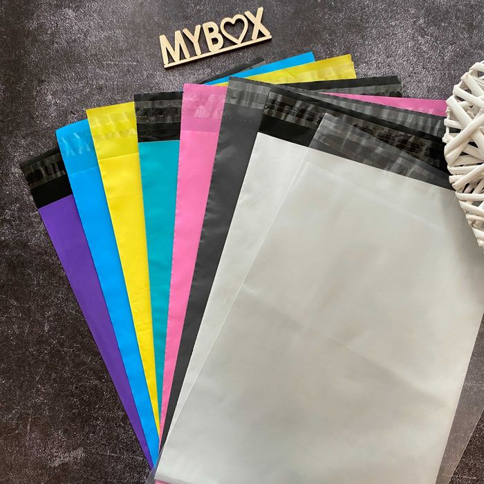 Кур'єрські пакети в асортименті - білі, сірі, прозорі, кольорові