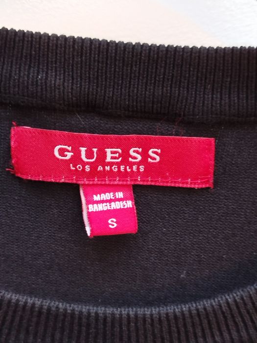 Czarny sweterek Guess s