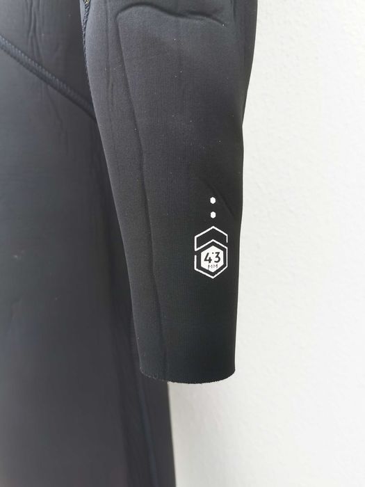 Fato de surf decathlon tamanha M 4/3mm