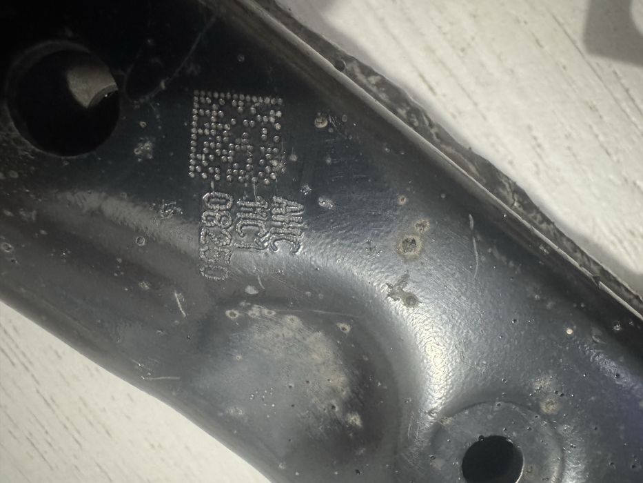 Ричаги правий та лівий передній Honda Cr-v RM3 2016 року