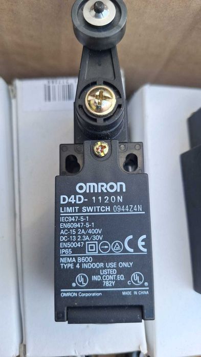 Lote 24 Interruptores Fim de Curso Omron D4D-1120N (Novos)