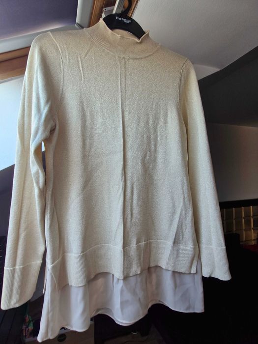 Sweterek złota nitka