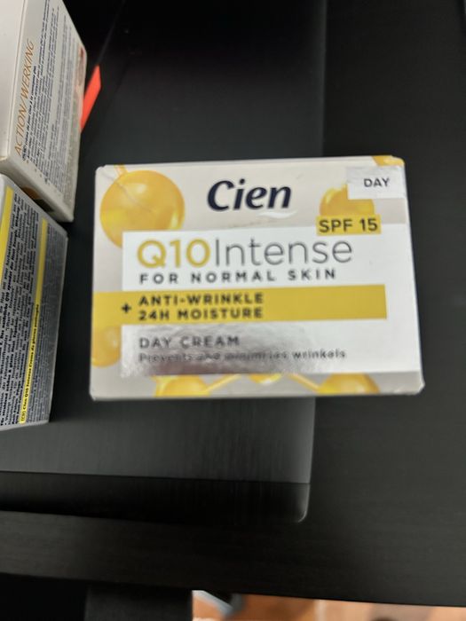 Vendo cremes da Cien Q10 selados