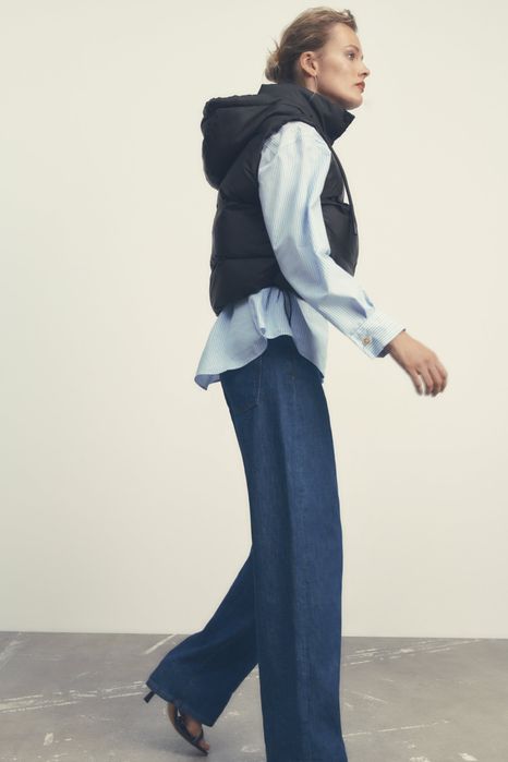Чорна жилетка Zara