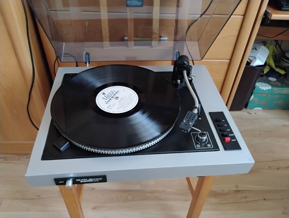 Gramofon retro vintage Bernard GS 434
