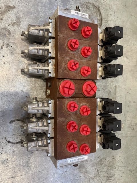 DANFOSS PVG rozdzielacz hydrauliczny nowy