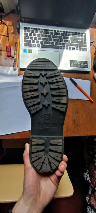 Bikkembergs обувь с толстой подошвой, 44 розмір.