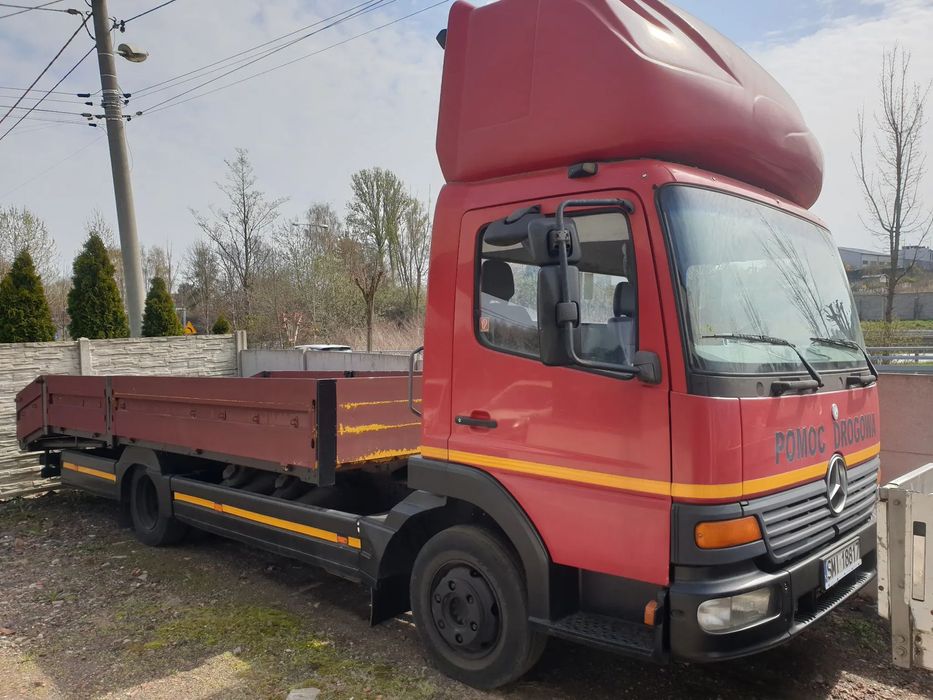 Mercedes-Benz atego 818 cdi  pomoc drogowa -specjalny- z małym przebiegiem