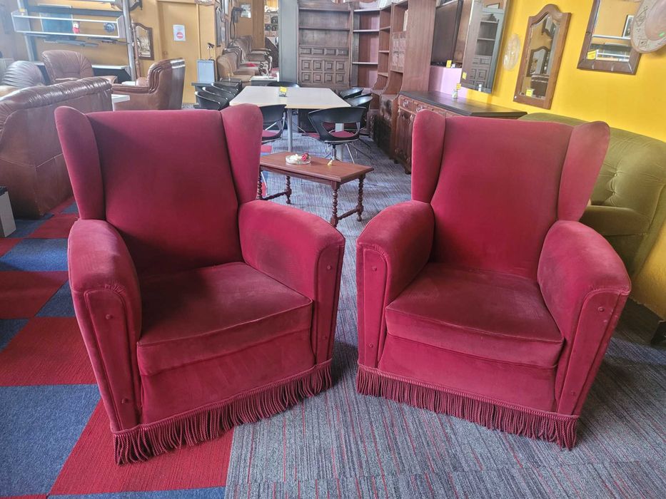 Sofás individuais de orelhas em veludo de cor vermelha - Bom estado g