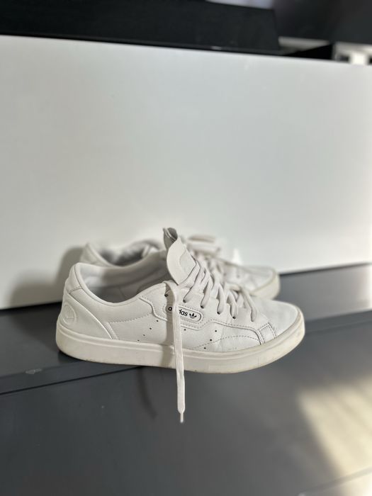 Białe buty trampki adidas 38