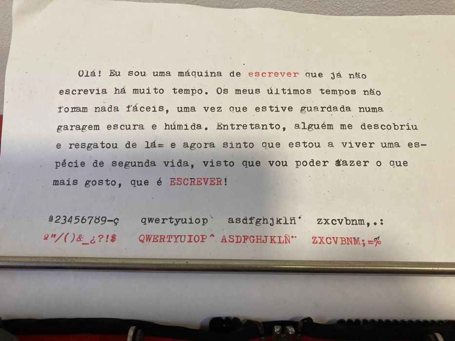 Máquina de Escrever  ***  Olivetti College