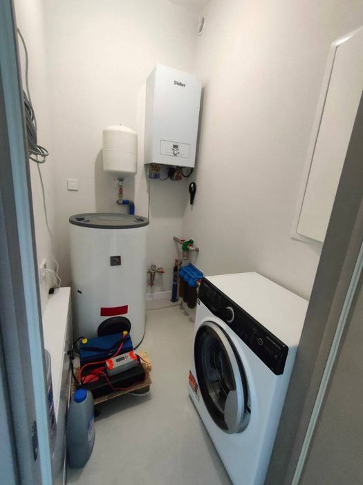 Будинок з ремонтом біля лісу