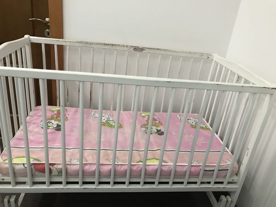 Ліжечко,колиска,матрас