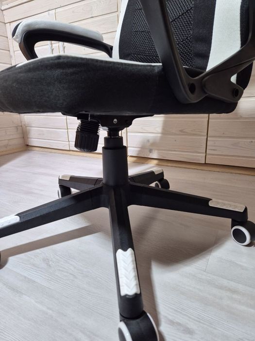 Продам крісло , huzaro