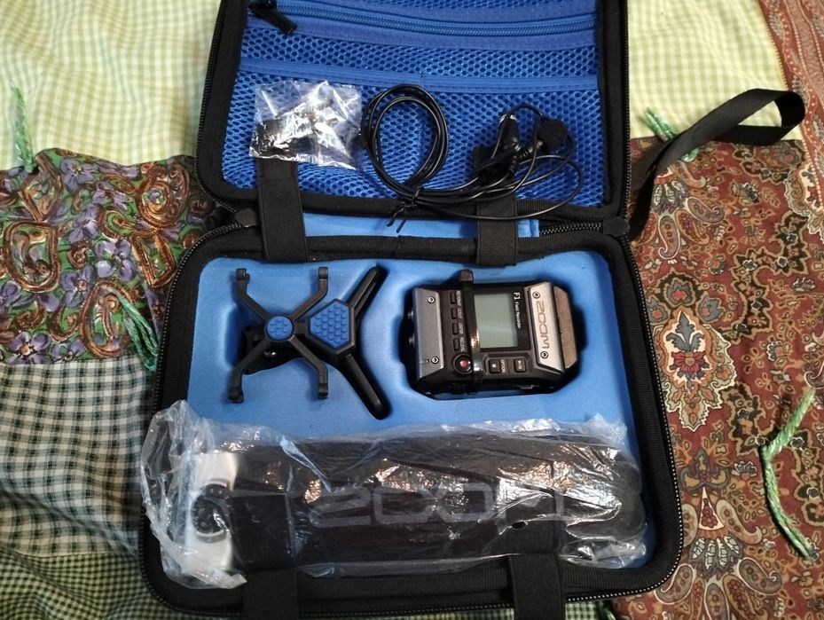 Рекордер zoom f1+багатий комплект