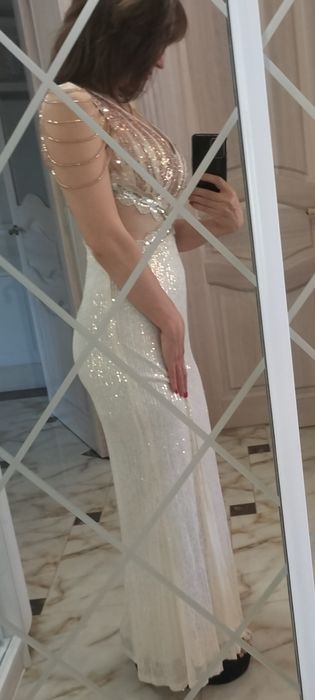 Шикарное, нарядное платьеплатье