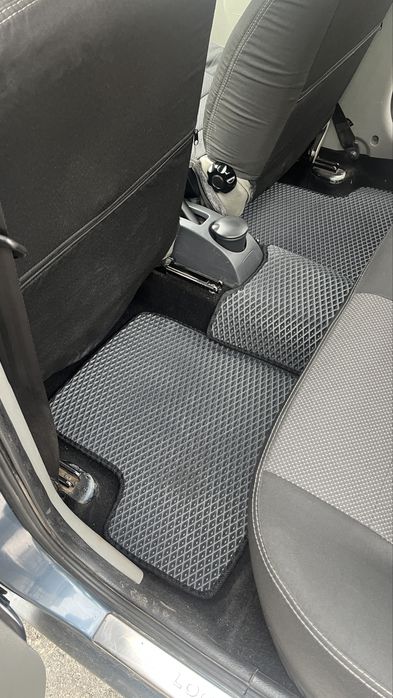 Продам Eva килимки Renault/Dacia Logan