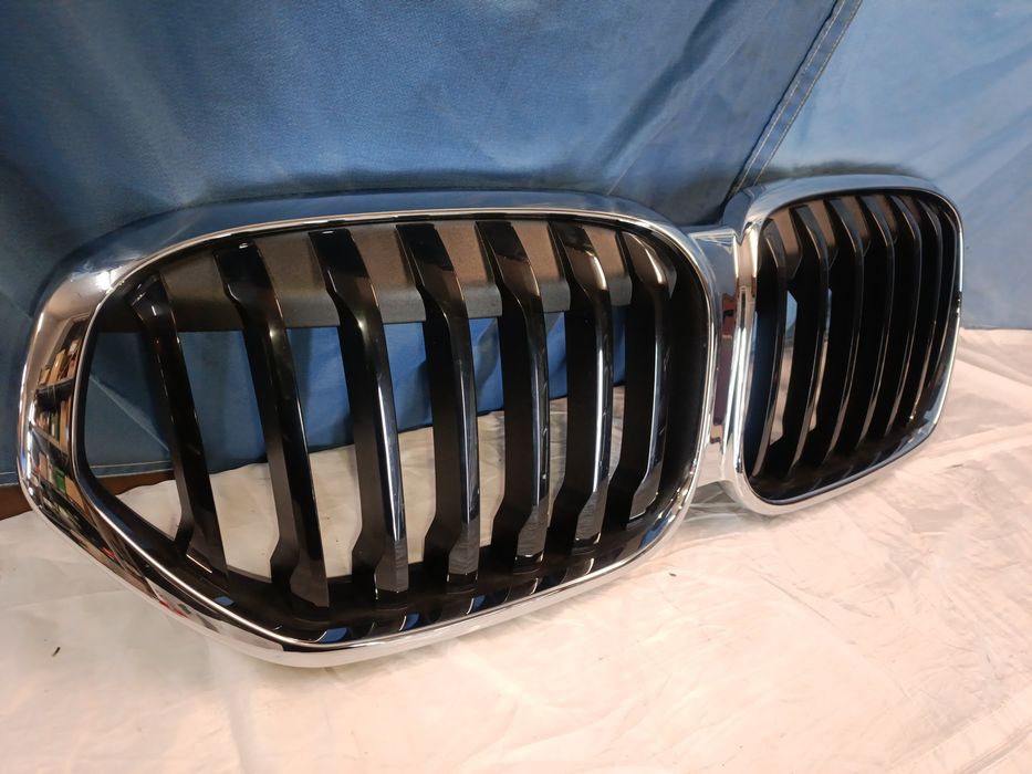 Grill atrapa chłodnic BMW X1 F48 Lift Idealny