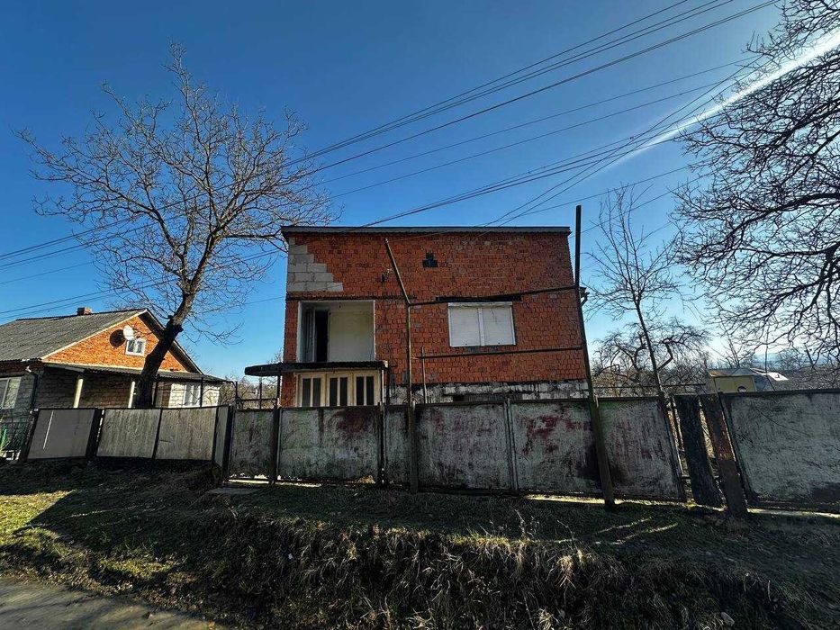 Продається будинок у селі Грушово