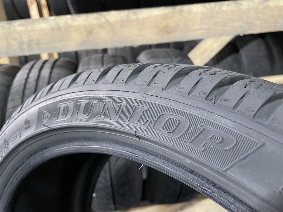 Комплект шин DUNLOP 215/40 R17 резина Р17
