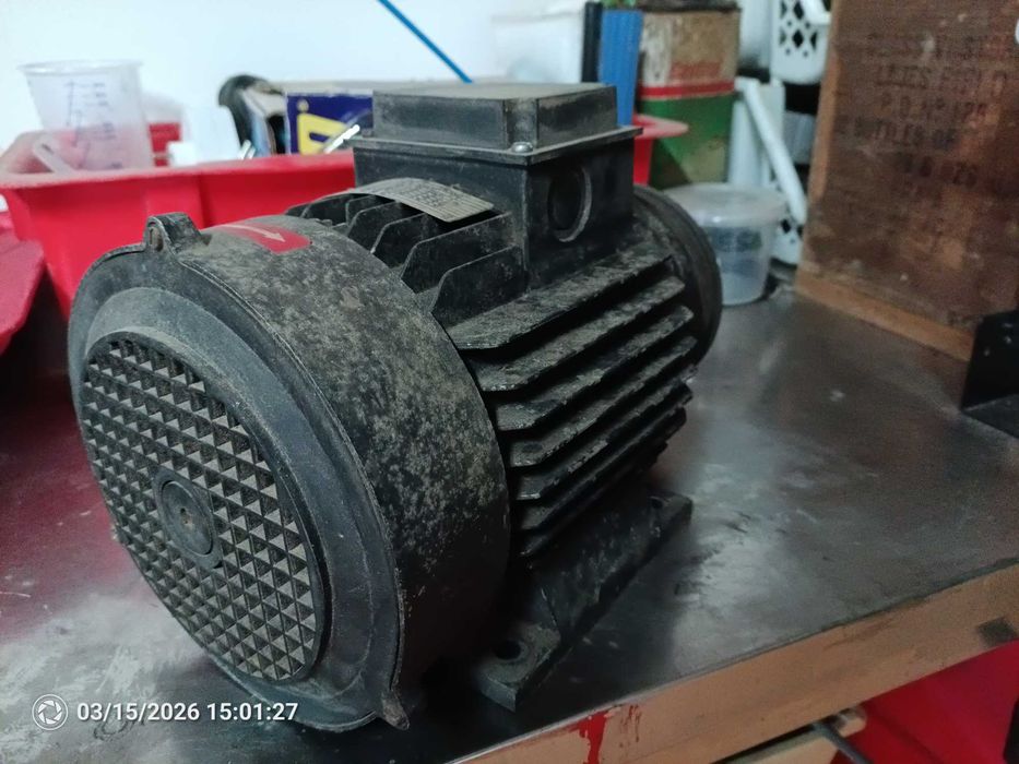 Motor eléctrico 3cv EFACEC trisfásico