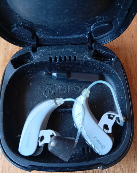 LIQUIDAÇÃO URGENTE: Aparelhos Auditivos Widex + Acessórios Telemóvel (Novos)