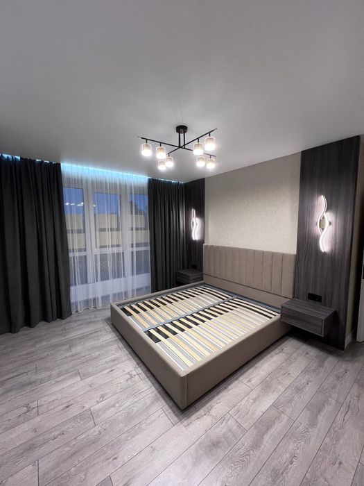 Продаж 2к квартири в центрі міста, вигляд на парк. Новий ремонт