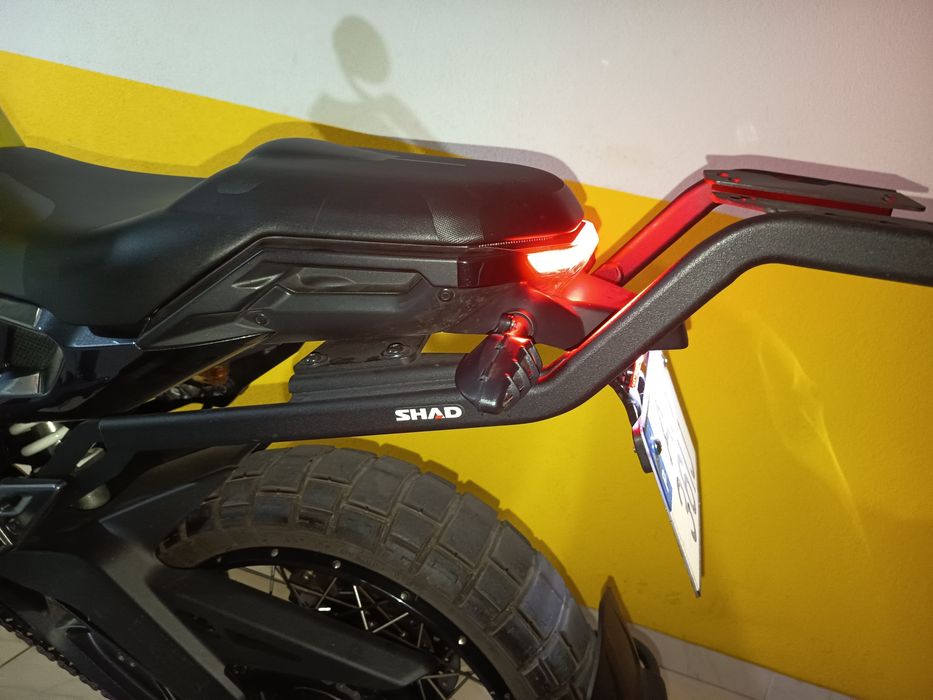 Zontes G1X 125, vários extras