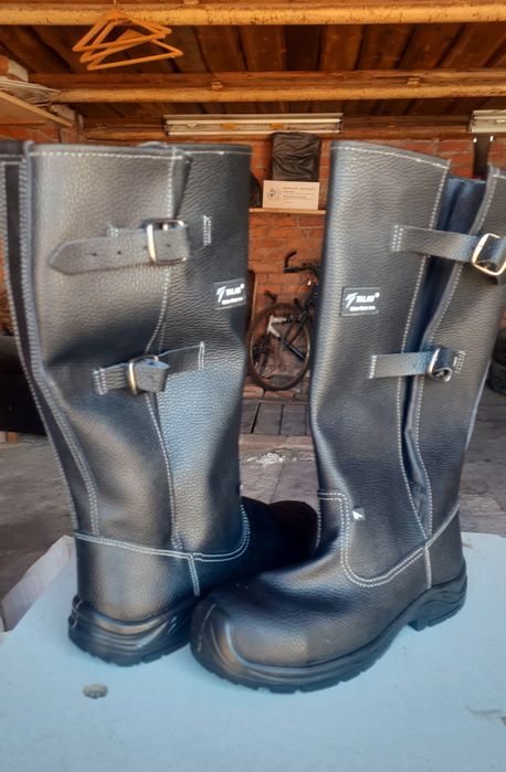 Спецвзуття ( чоботи )