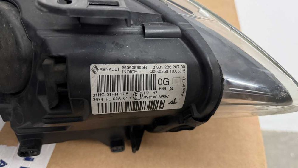 Farol Renault Megane 3 Phase 3 – Lado Esquerdo