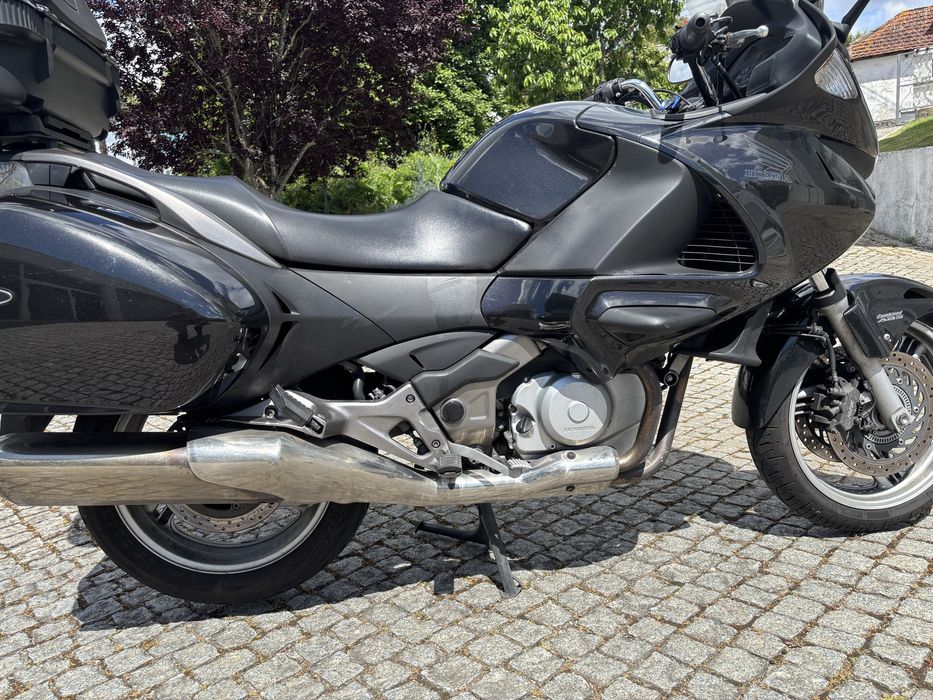 Honda Deuville NT 700 de 2010  Impecavel (2900€ ate ao final do mês)