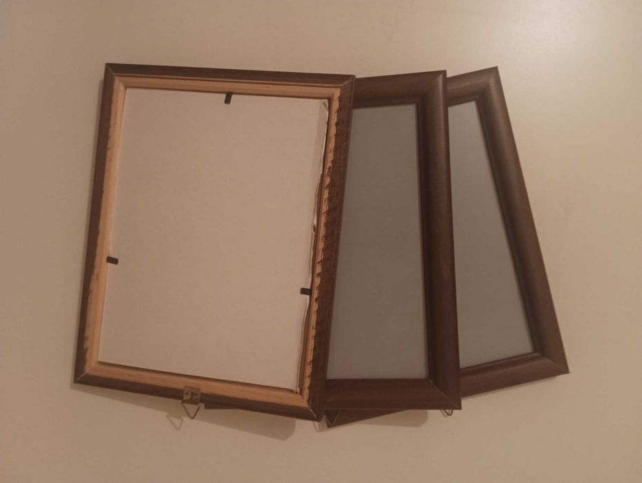 3 Wall Frames with external dimensions 19x23 and internal dimensions 15x19 cm64409301876099121