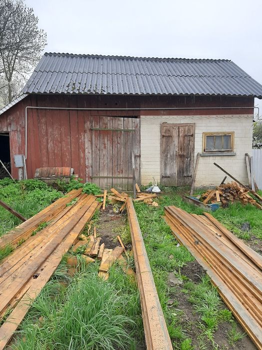 Будинок поблизу м.Чернівці, світло, газ і вода, 24 сот( будівництво )
