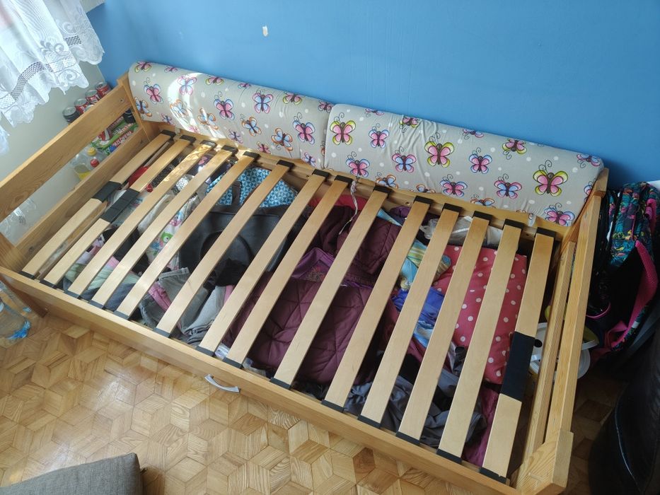 Łóżko drewniane dziecięce+ materac  80x160 + szuflada