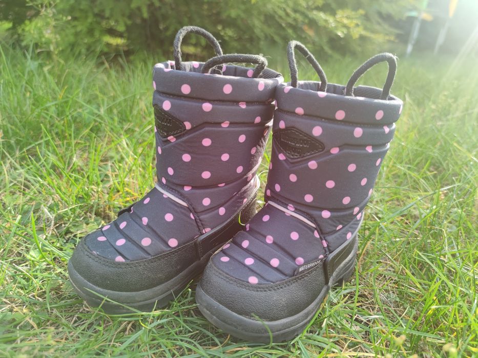 Сапожки та кросівки зима