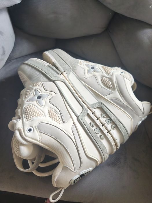 Lv Skates szare.