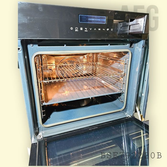 AEG BSE792220B – Piekarnik parowy SteamBoost – POWYSTAWOWY sklep 10tys