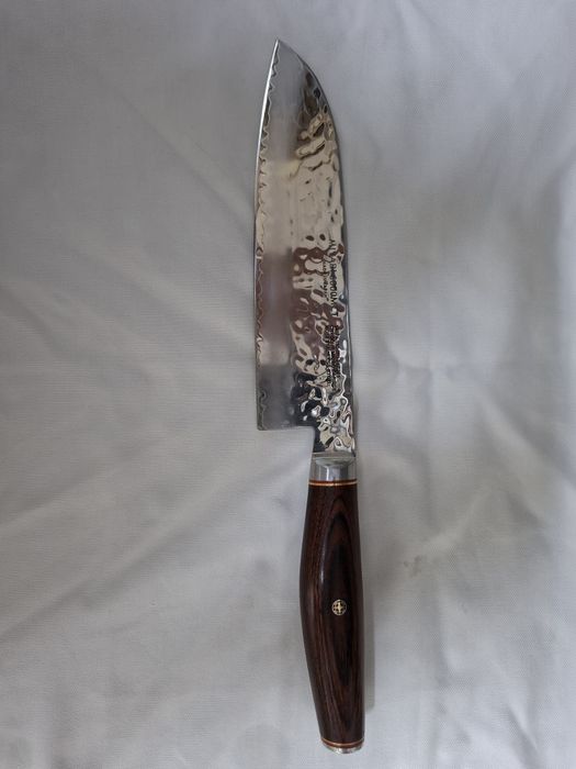 Faca Santoku Miyabi 6000