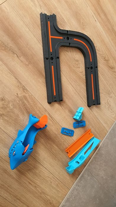 Hot Wheels, Track Builder Potrójna Pętla Zestaw Do Zabawy GLC96