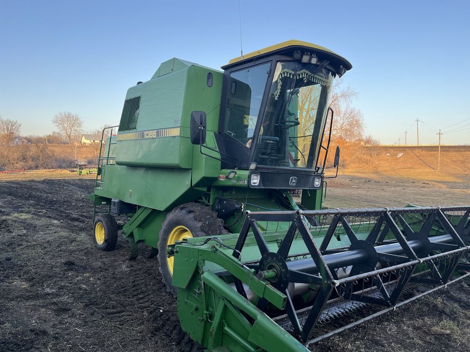 Комбайн John Deere 1065