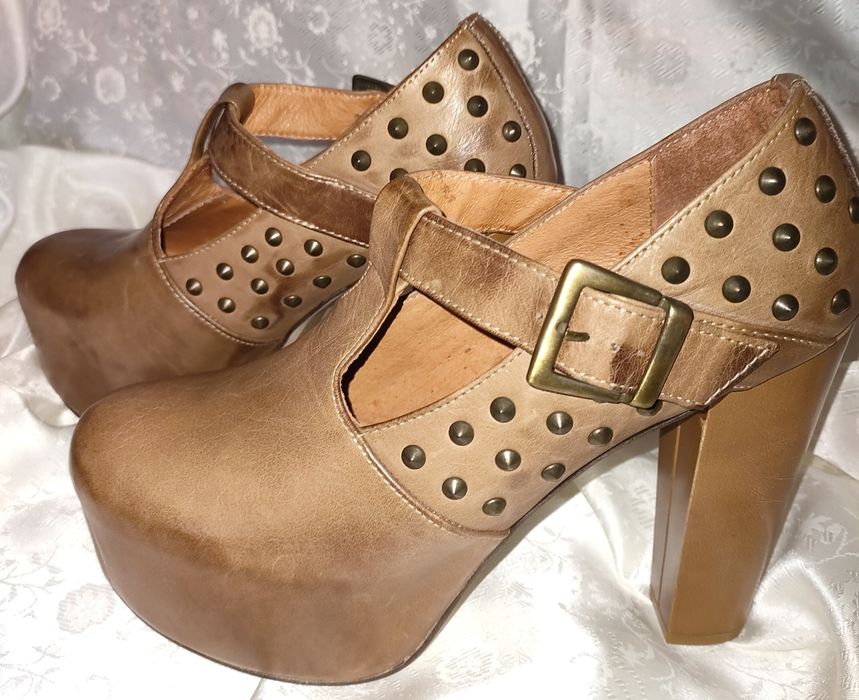 Sapatos de Plataforma /Salto Alto NOVOS