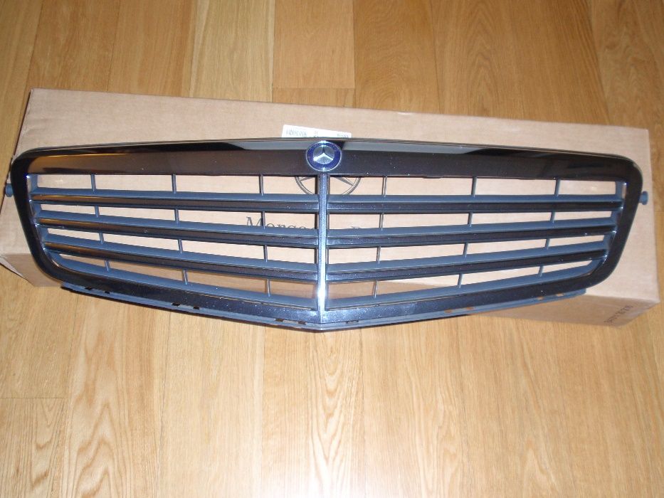 Grelha frente Mercedes modelo 204 de C 220 CDI de 2012
