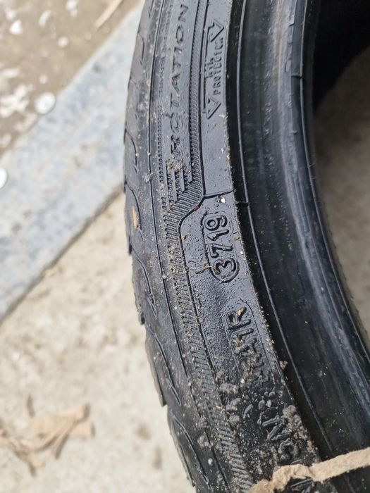 225/40/18 Zimowa Dębica 7mm 2019