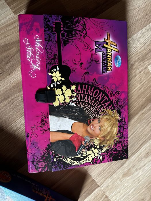 Trefl gra Być jak Hannah Montana+ teczka gratis